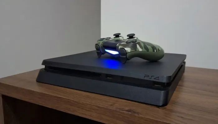 PS4 Slim 1TB Desbloqueado com jogos