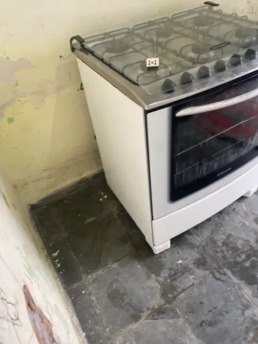 Fogão Electrolux de 6 bocas funcionando perfeitamente no elétrico