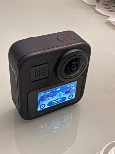 GoPro Max 360 5.6K excelente estado + cartão 32GB