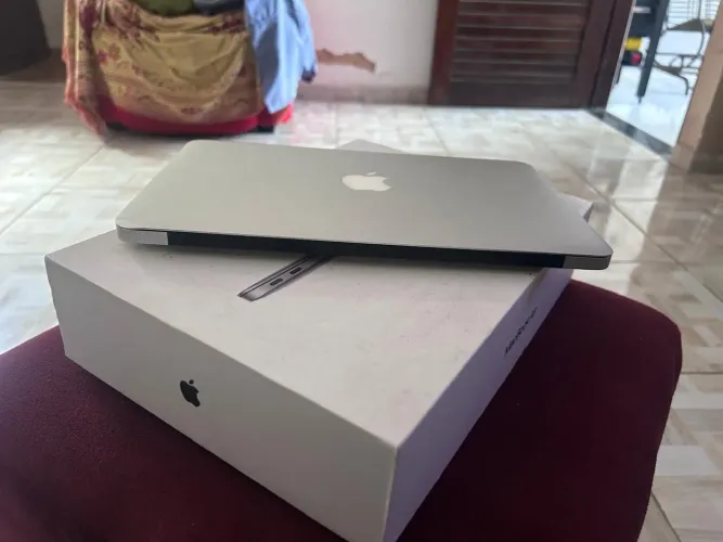 MacBook I5