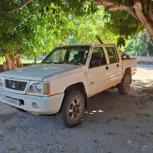Mitsubishi L200 GL 2.5 4X4 CD Diesel 2006