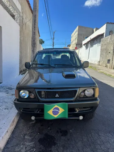 Mitsubishi L200 GLS 2.5 4X4 CD Diesel 2001