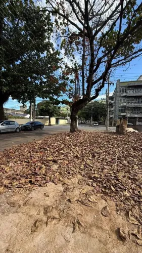 ALUGA-SE TERRENO COMERCIAL - ESQUINA NO CENTRO DE BANGU