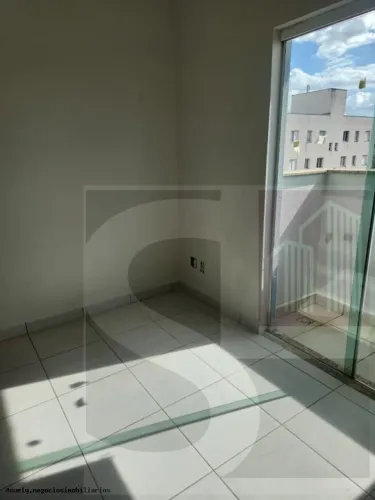 Apartamento para Venda em Uberlândia, Umuarama, 2 dormitórios, 1 banheiro, 1 vaga
