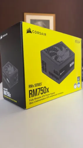 Fonte Corsair RM750X 3.1