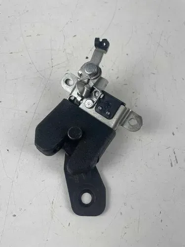 Fechadura Tampa Traseira Vw Voyage Polo 2003-2012