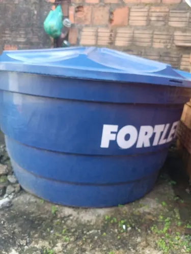 Vende-se uma caixa d'água,da Forteleve,1000lt