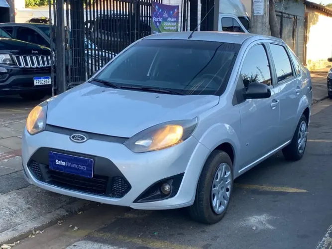 Ford Fiesta Sedan 1.6 16V Flex Mec. 2014