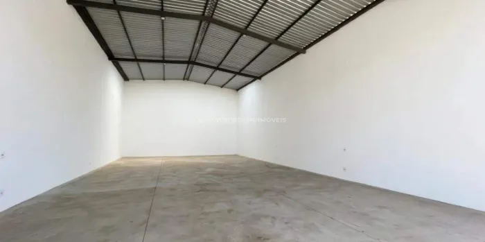 Galpão para aluguel em Uberaba-MG (Parque das Laranjeiras) | 250m²