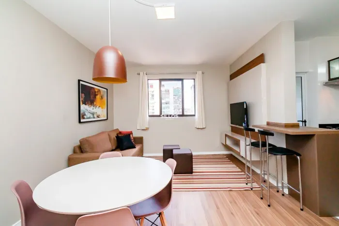 Apartamento à venda com 2 quartos no Centro de Curitiba