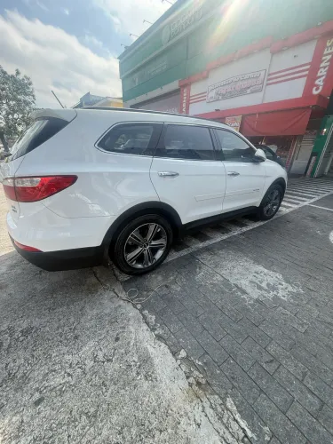 Hyundai Grand Santa Fe 3.3 V6 4X4 Tiptronic 2016