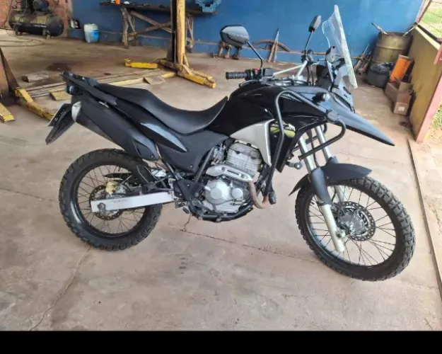 Vendo XRE 300 2014 Muito Conservada