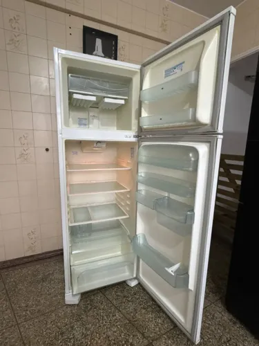 Geladeira Electrolux Frost Free DF38A 346L - 127V - Funcionando Perfeitamente