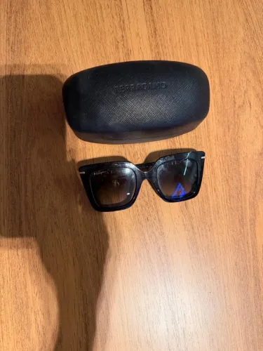 Óculos de sol Ferragamo