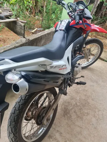 Moto de dia dia só usei na cidade pra andar pouco