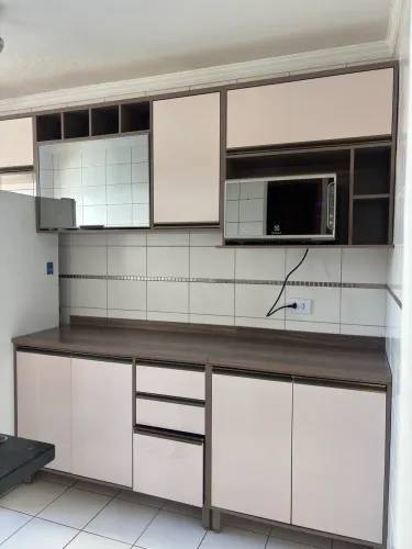 Armário de cozinha menos de 2 anos de uso