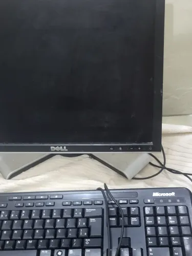 Monitor Dell inspiron 17polegas + teclados novos