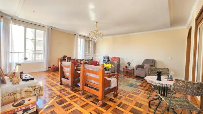 Apartamento à venda Rua Duque de Caxias, Centro Histórico - Porto Alegre