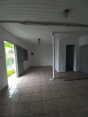 CASA COMERCIAL PARA LOCAÇÃO NA VILA CURUÇÁ EM SANTO ANDRÉ.
