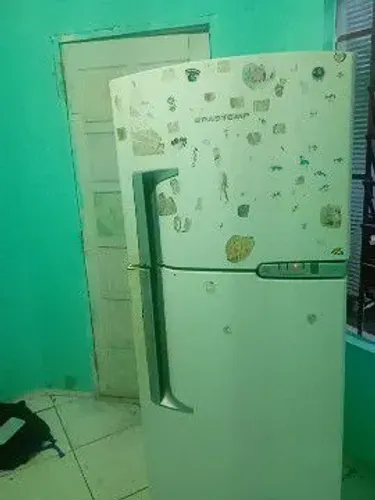 Geladeira Brastemp em funcionamento perfeito e em bom estado