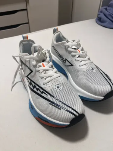 Tênis corrida Chunta 43