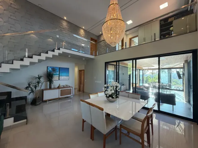 CASA MOBILIADA SUBTÉRREA - CONDOMÍNIO DO LAGO - GOIÂNIA GO