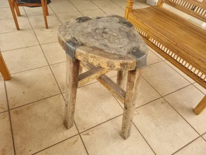 mesa rústica em madeira maciça