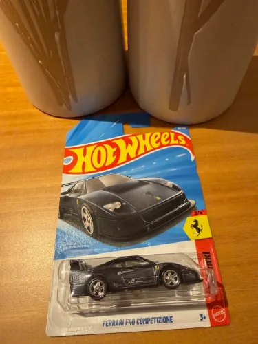 Ferrari F40 - STH - Hotwheels