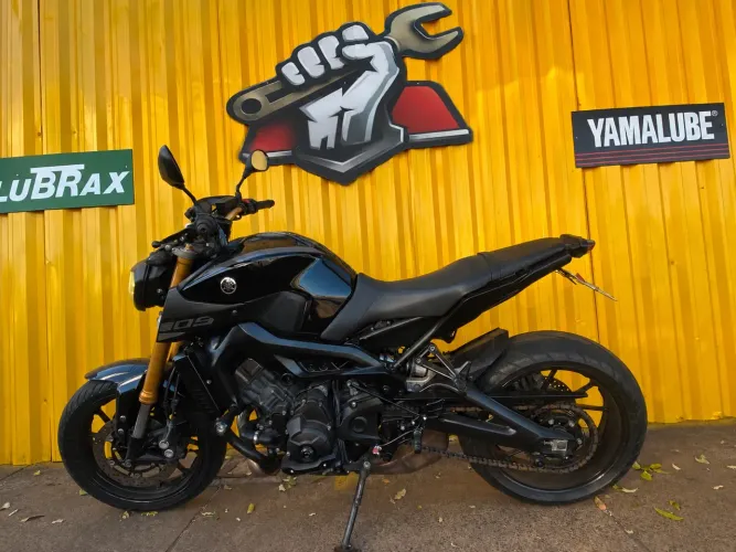Yamaha MT-09 2016 | Baixíssima KM (23mil) | Revisada | Aceito Financiamento | Uberaba-MG