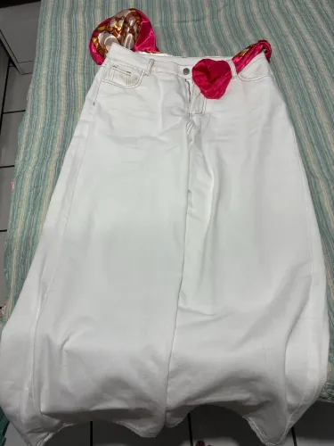 Calça jeans brancaa