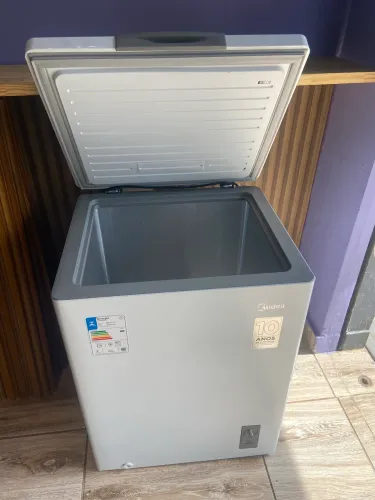 Vende-se Freezer 