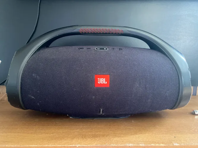 JBL Boombox 2 ORIGINAL preta funcionando perfeitamente.