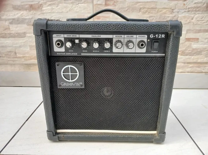 Amplificador para guitarra Groovin G-12R