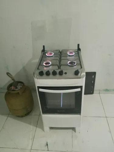 vende-se fogão atlas 4 bocas