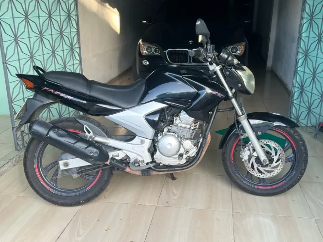 Fazer 250