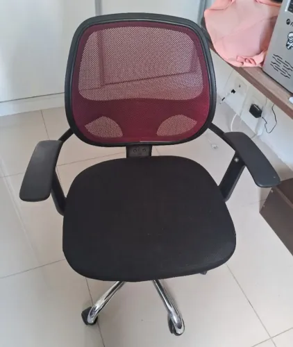 Cadeira escritório giratória