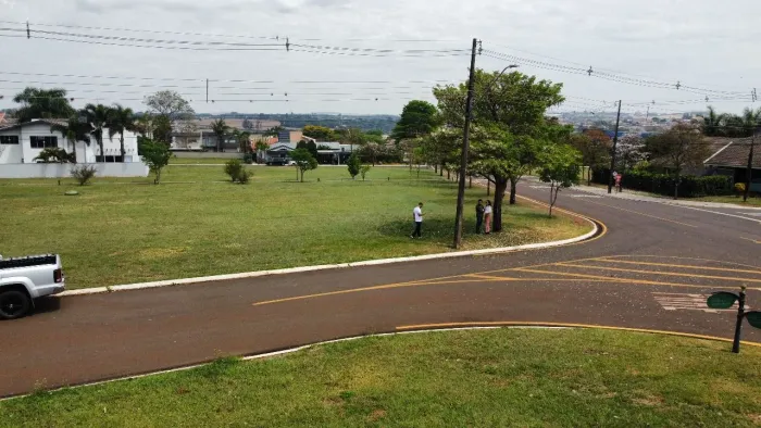 Terreno à venda, 1041 m² por R$ 1.000.000,00 - Jardim Tarobá - Cambé/PR