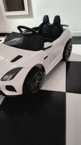 Carrinho elétrico infantil 