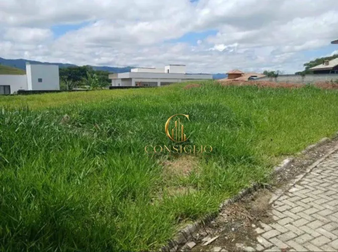 Terreno Plano de 1.318 m² com Vista Definitiva  Zona Norte de SJC