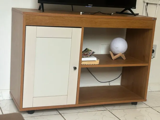 Vendo aparador de Tv