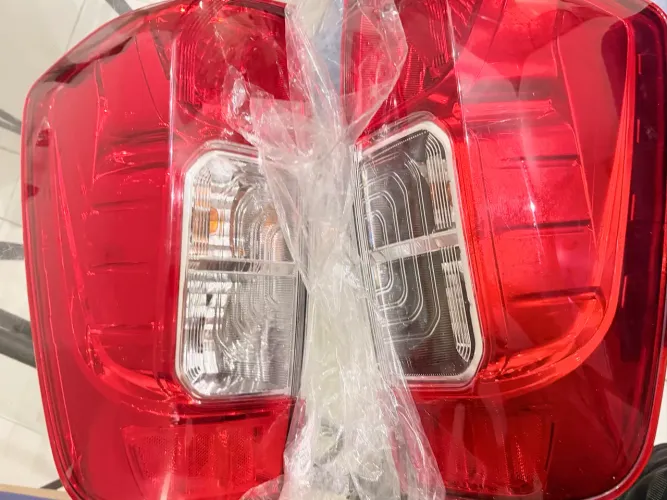Lanterna traseira Nissan Frontier