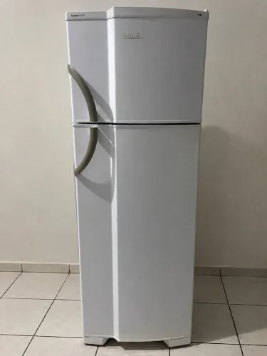Geladeira DAKO