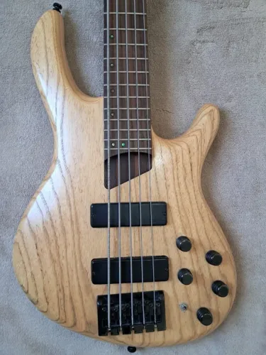 Contrabaixo Cort B5 Artisan