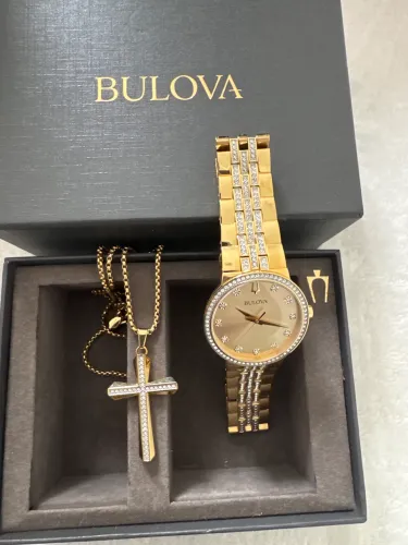 Relógio mais crucifico bulova
