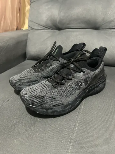 Tênis Under Armour Charged Quicker 2