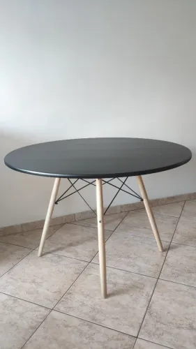 Mesa de jantar Charles Eames redonda 110cm