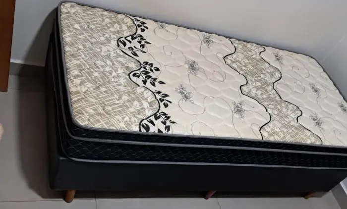 Cama box + colchão de solteiro 