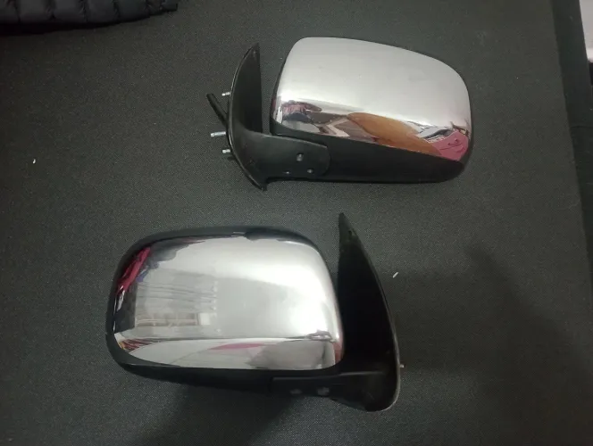 Vendo Par de retrovisor da Hilux 2006 a 2015