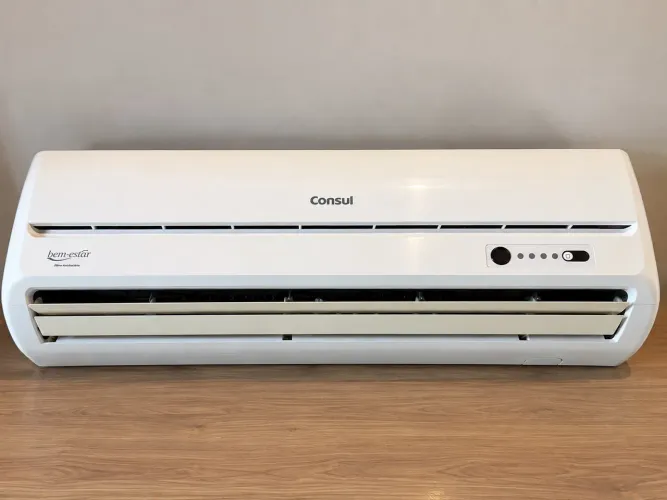 Ar-Condicionado Consul 22.000 BTUs Quente e Frio 220V