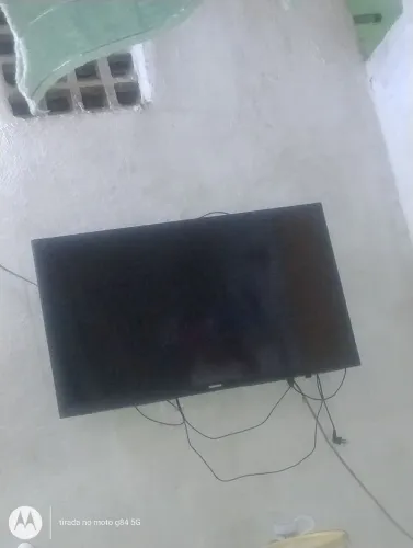 Vendo tv Samsung 32 polegadas. Retirada de peças.